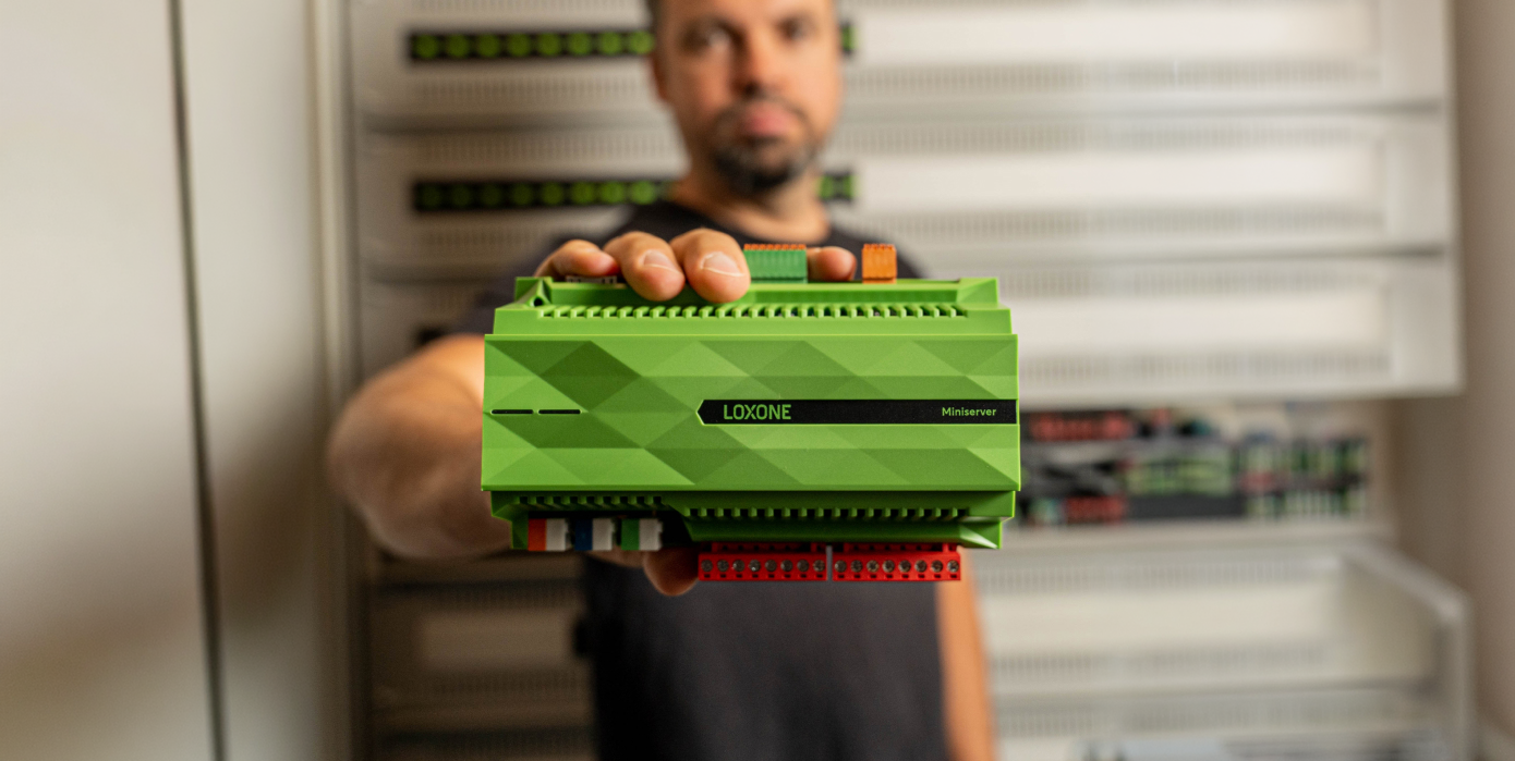 Loxone-Miniserver-installatie-header