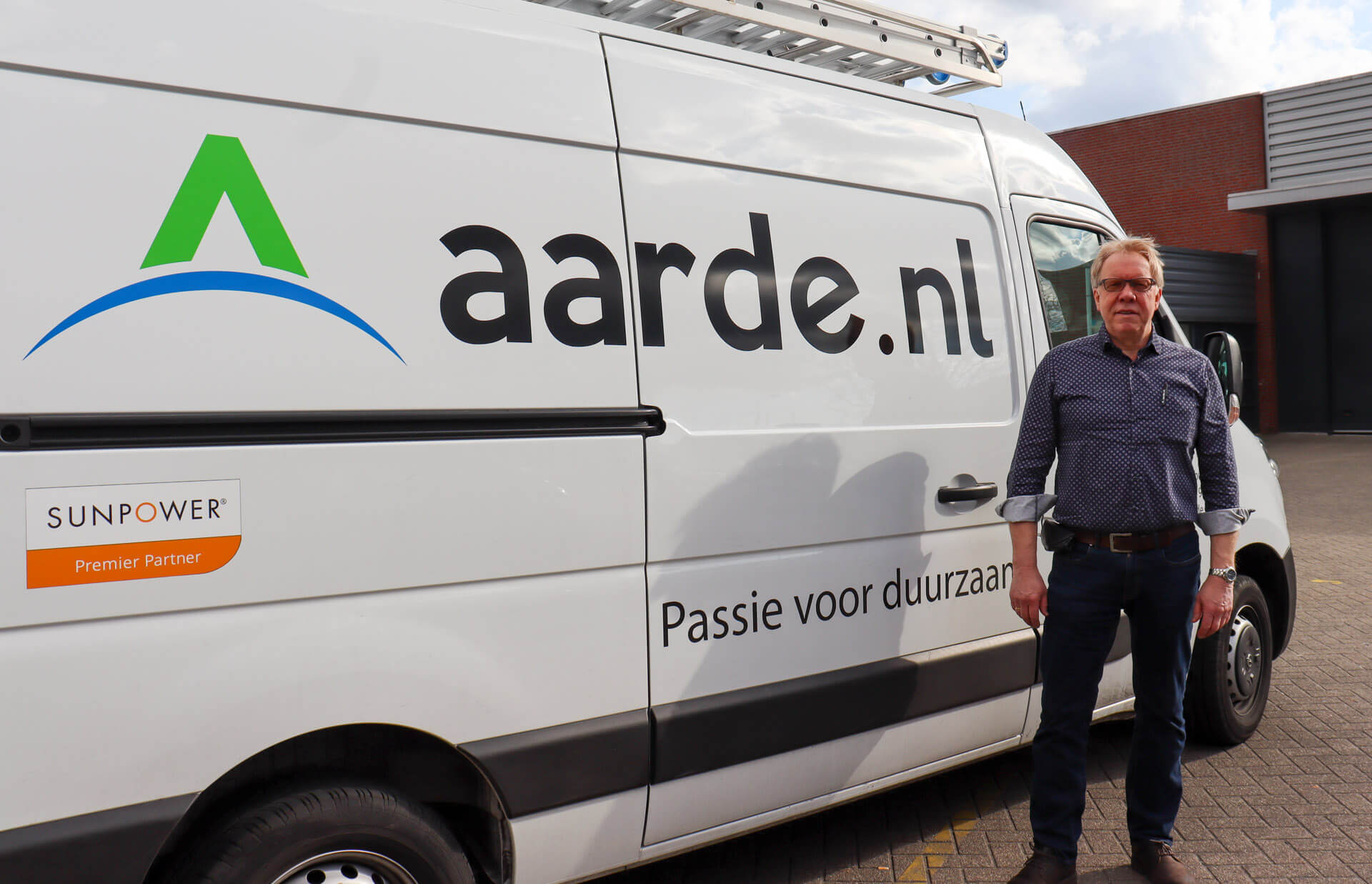 Henk met bus